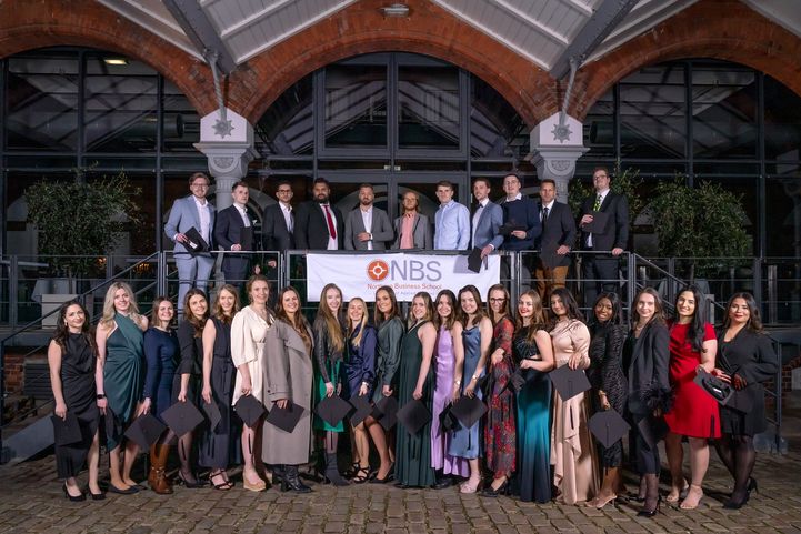 Es ist geschaftt! Absolventenfeier an der Hochschule NBS Hamburg